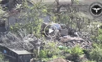 Ukrainian kamikaze drones fly into Russian military shelters in the Avdiivka direction
