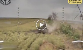 Kamikaze Drones destroy a Russian T-80VM tank