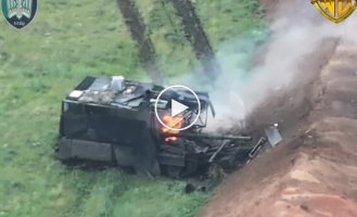 Дронарі 414-ї бригади зупинили та спалили три танки ворога
