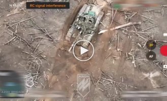 Destruction of an enemy T-80 tank by kamikaze drone in the Luhansk region