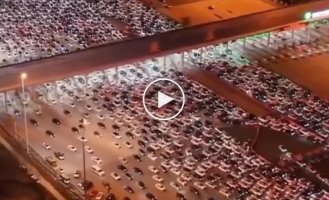 В Китае из-за праздников начался пробочный апокалипсис