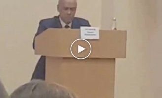 Russian Students Forced to Listen to Lectures on the NWO and the Decaying West
