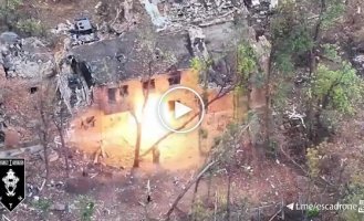 Soldiers of the 92nd Separate Assault Brigade completely destroyed the house in which Russian invaders were hiding