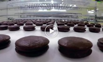 Fascinating videos: how M&M's, chips, chocolates, sweets and other goodies are made