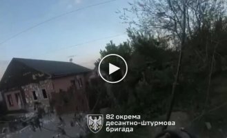 Warriors of the 82nd Airborne Shattered Brigade destroyed a group of Russian infantry in Volchansk
