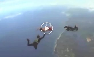 Наскільки ти довіряєш друзям: Тревіс Пастрана стрибнув без парашута, а друзі його врятували