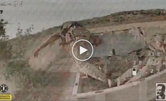 Russian invaders jump out of a moving golf cart to escape a kamikaze drone in the Donetsk region
