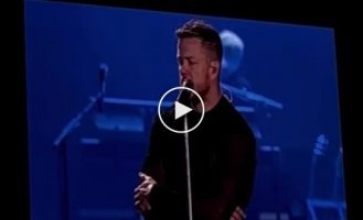 Солист группы Imagine Dragons Дэн Рейнольдс посвятил речь Украине