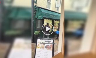 Днем при свидетелях: дерзкое ограбление семейного ювелирного магазина