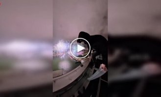 На крыше в Роттердаме сняли самый высокий вид на фейерверк