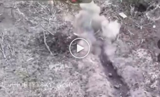 Раненый российский военный стреляет себе в голову из автомата в Донецкой области