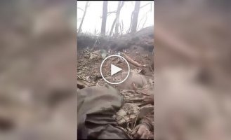 Video from a Russian occupier who showed an unsuccessful attempt to evacuate the body of his friend