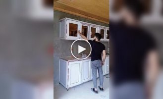Кухонний гарнітур зі склопакетів