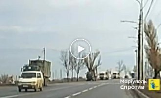 In Mariupol, for the first time, a convoy of civilian trucks was recorded, in which the Russians transported goods towards Berdyansk