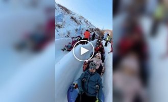 В Китае придумали «снежный высокоскоростной поезд» из ватрушек