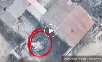 Ukrainian defenders destroyed a unique Russian turtle tank, - Forbes