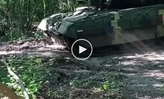 A very rare car in the forests of Ukraine: BM Oplot 2000