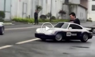 Мини-Porsche 911 для любителей дрифта