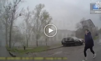 Відео з боді камери поліцейського в Слов'янську, після удару ракети армії РФ