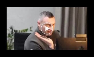 Виталий Кличко показал на видео, как выглядят металлические гранулы, которыми начинены бомбы российских оккупантов