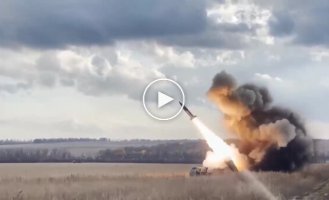 Пуски трех ракет ATACMS из РСЗО M142 HIMARS