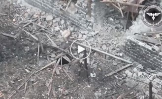 An occupier catches three bullets from a Ukrainian sniper