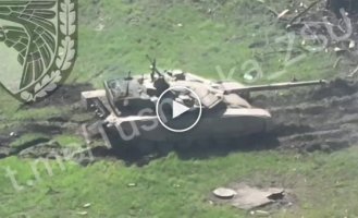 Orc T90 tank in Bakhmut for $4 million or a couple of unbuilt gardens, sad