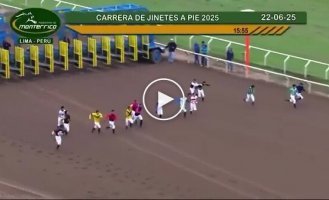 Жокеи в Перу устроили скачки без лошадей