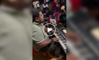 Индонезийский драйв: Живой звук на уличной дискотеке