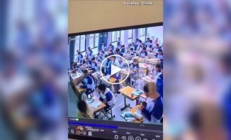 Ученики пришли на помощь учительнице