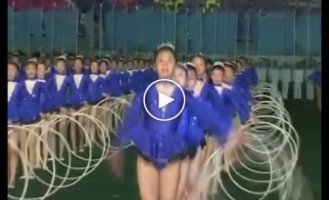 Парад в Северной Корее под классную музыку