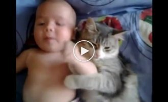 Кот и ребенок