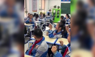 Хороший способ сблизить стеснительного ученика с остальным классом