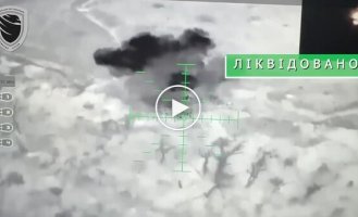 Border guards destroyed an enemy machine gunner, a BK unit and an MT-12 cannon in Donetsk region with night drops from drones