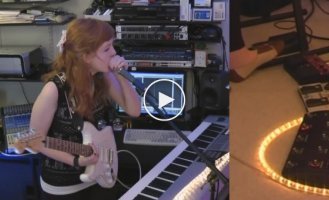 Feel Good Inc - Gorillaz Live Looped Cover от Josie Charlwood