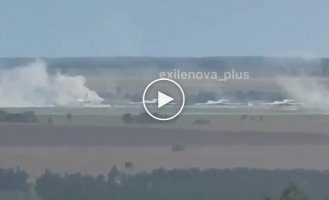 Панорама горящей российской авиабазы Белая в Иркутской области после спецоперации СБУ Паутина