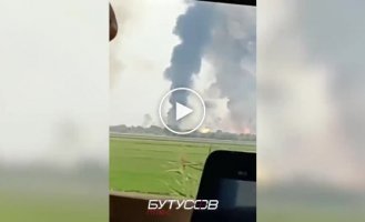 Видео взрывов склада во временно оккупированном Крыму в районе с. Майское вблизи Джанкоя