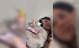 A parrot imitates alarm clock sound