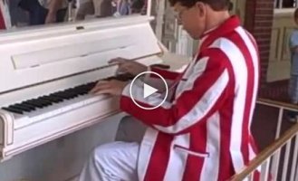Удивительный пианист
