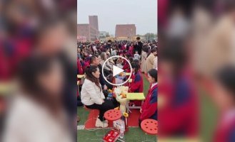High schools in China annually hold an event called "Educating Gratitude"