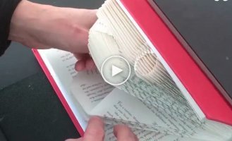 Скульптуры из книжных страниц