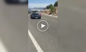 Volkswagen Polo влетел в прототип Bugatti Tourbillon за 3,8 млн евро