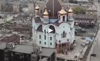 Видео Мариуполя, снятое с дрона. От города не осталось ничего