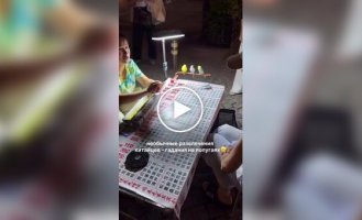 Ворожіння на папугах: новий вид шахрайства або проста розвага