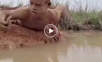 Песочный человек рыбачит