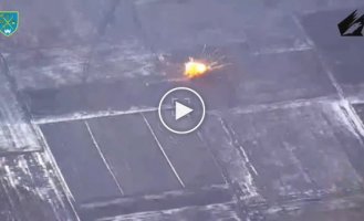 The crew of the HIMARS MLRS in cooperation with aerial reconnaissance destroys the Russian air defense system