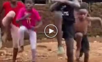 Unusual African dance performance