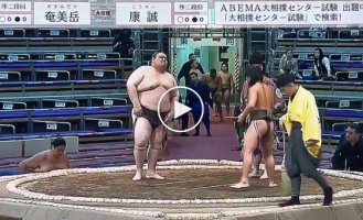 16-летний парень победил соперника вдвое крупнее него