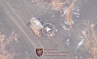 Soldiers of the 80th Airborne Shrift Brigade destroyed a warehouse with ammunition and mines of the invaders in a landing near Kleshchievka