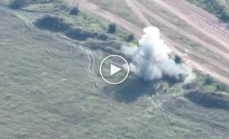 Ukrainian artillery destroys the Russian Osa air defense system near Donetsk